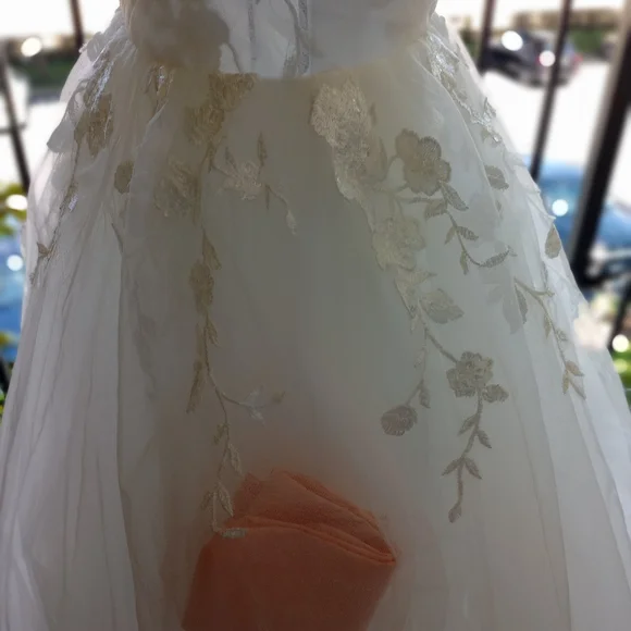 Elegant White, Tulle and Organza Wedding Gown - Picture 11 of 11